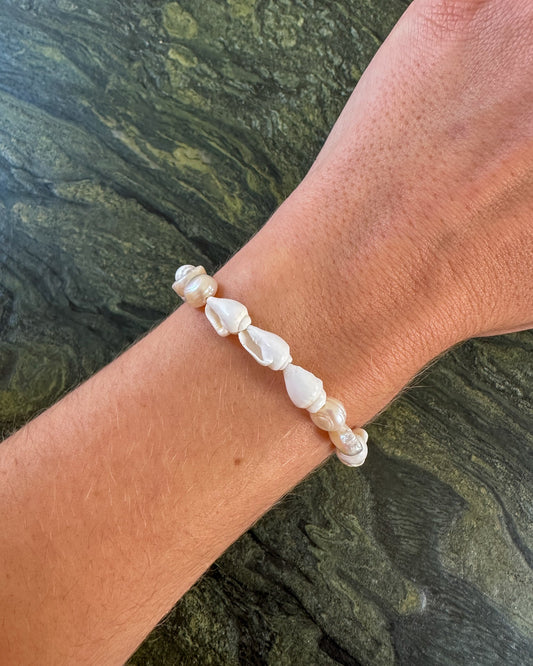 The Shell Bracelet