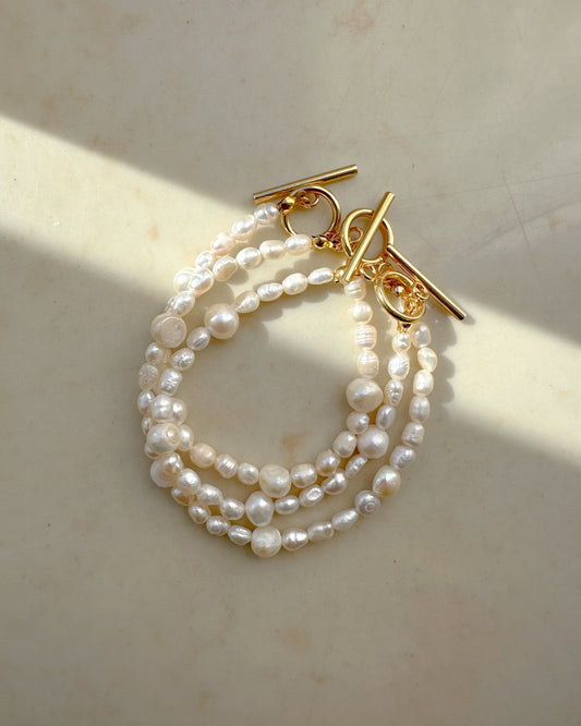 The Pearl Bracelet