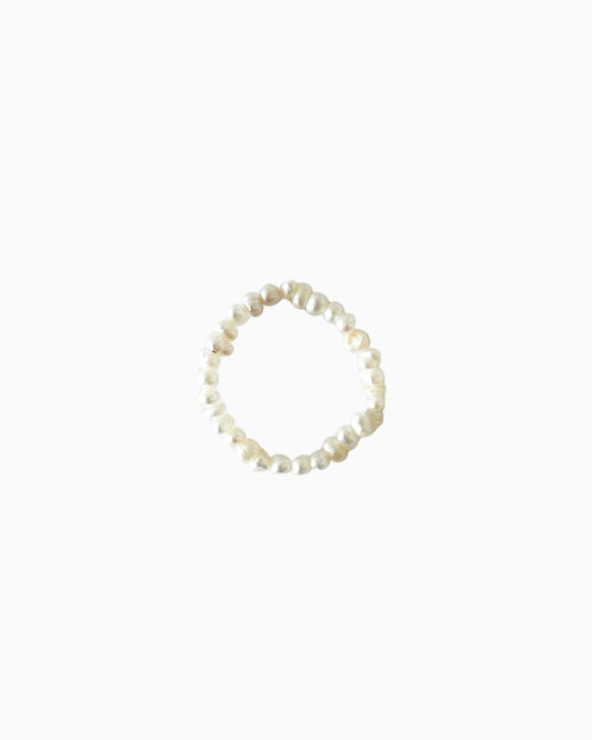 The Pearl Ring 02.